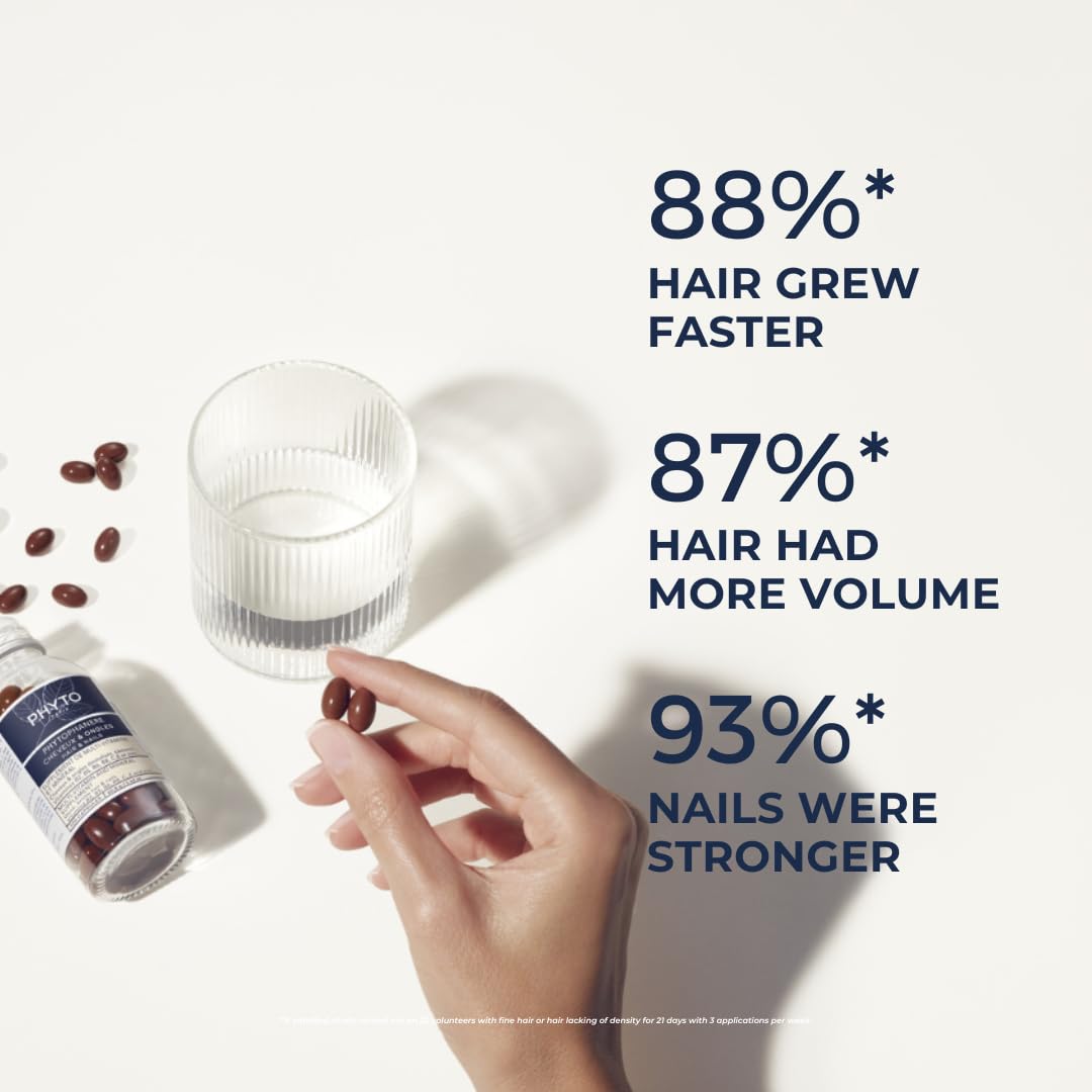 PHYTO Phytophanère ingredients display omega fatty acids for nourished look.