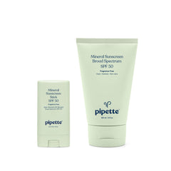Pipette mineral sunscreen spray SPF 30 bottle for quick family sun protection.