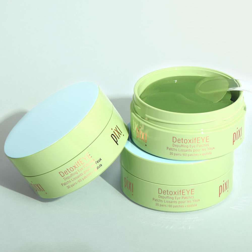 Pixi DetoxifEYE spatula included for clean patch application
