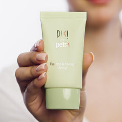 Pixi Flawless & Poreless Primer delivers oil-free shine control for lasting makeup.