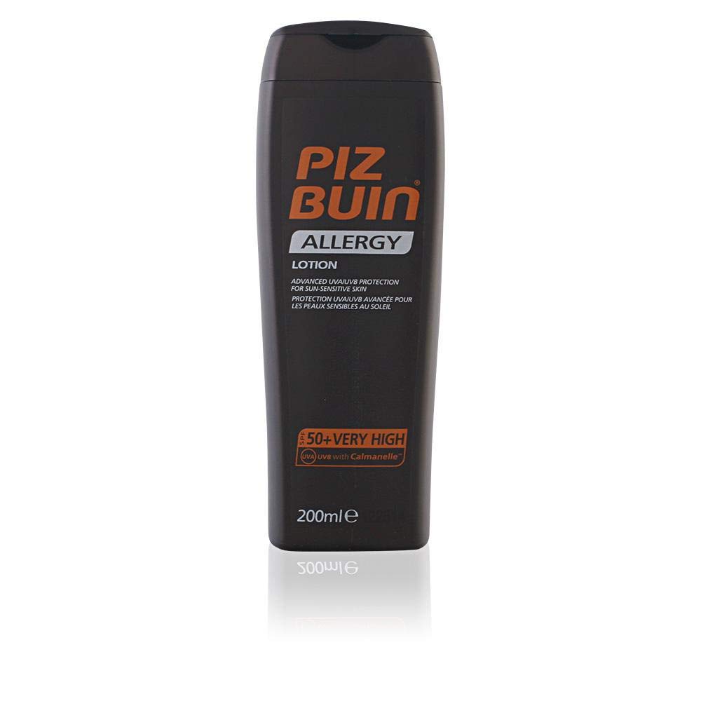 Applying Piz Buin Allergy Lotion to the skin for smooth, even coverage.