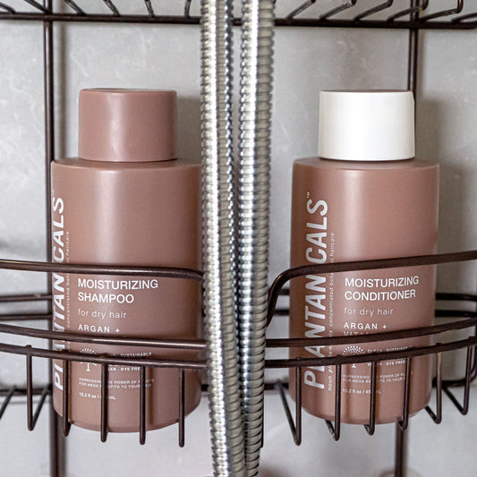 Plantanicals Moisturizing Conditioner vitamin E application, enhances softness and manageability.
