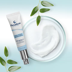 Plexaderm Decolletage care scene for improved skin texture