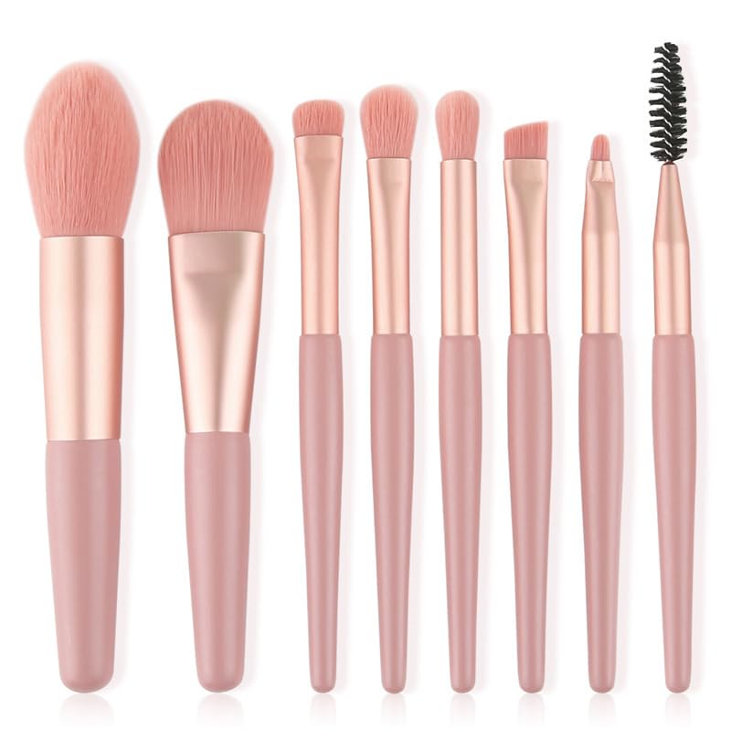 Pomcral mascara: defined lashes with a smudge-resistant, lasting formula