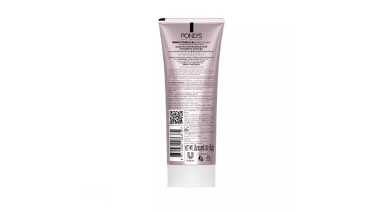 Ponds Bright Miracle Ultimate Clarity foam lather shows creamy texture for gentle cleansing.
