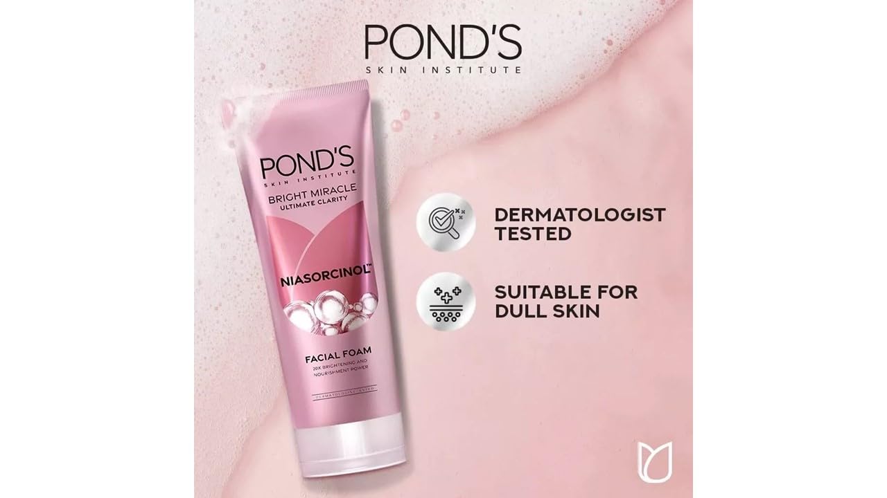 Ponds Niasorcinol and Vitamin C ingredients close-up for brightening focus.