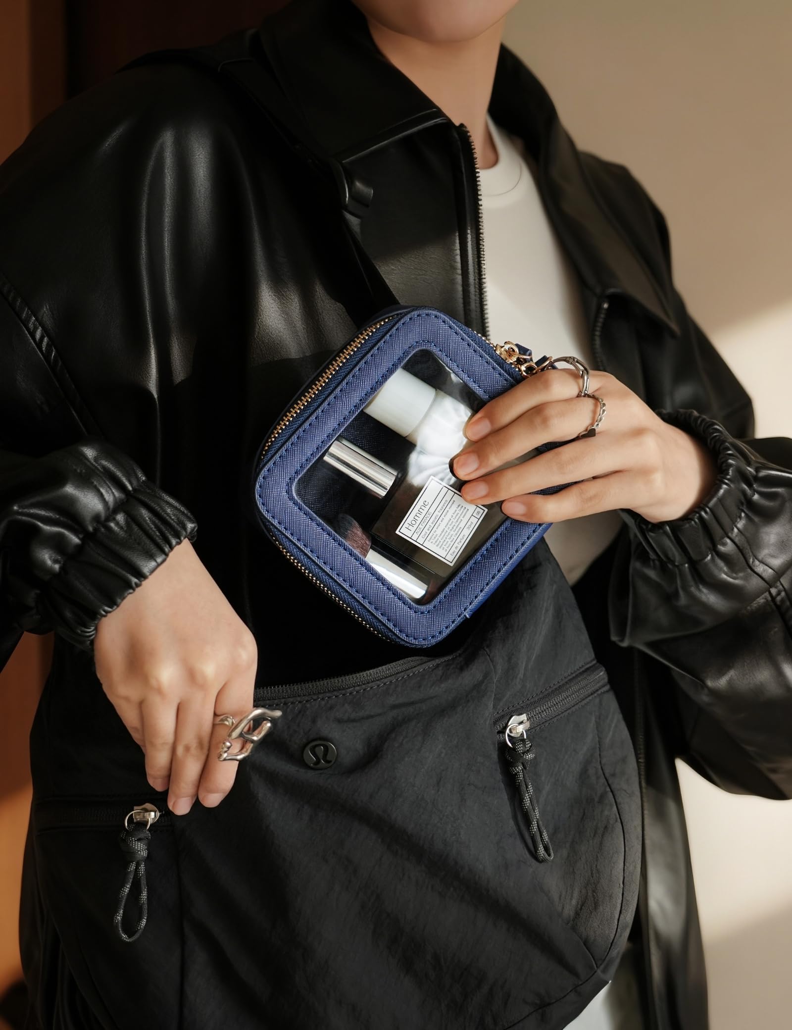 Popvibe Clear cosmetic bag interior pockets simplify item separation