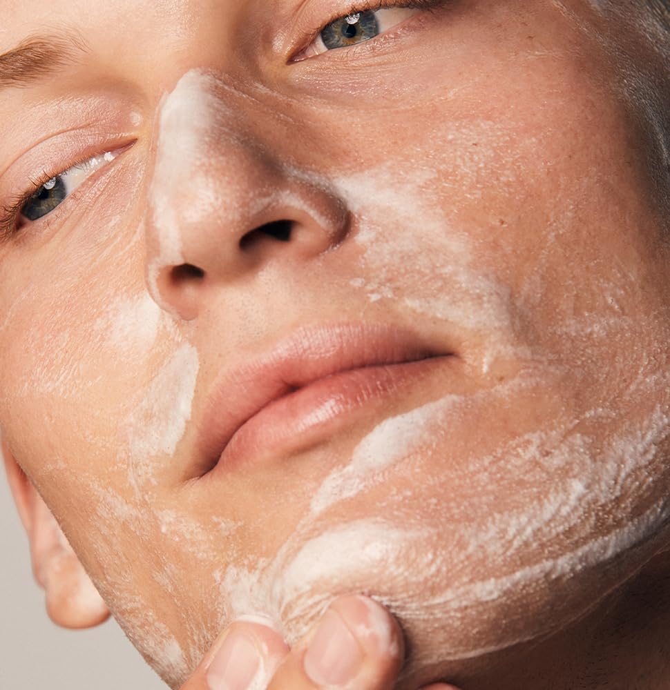 Prequel Skin Gleanser SA pump application on wet skin.