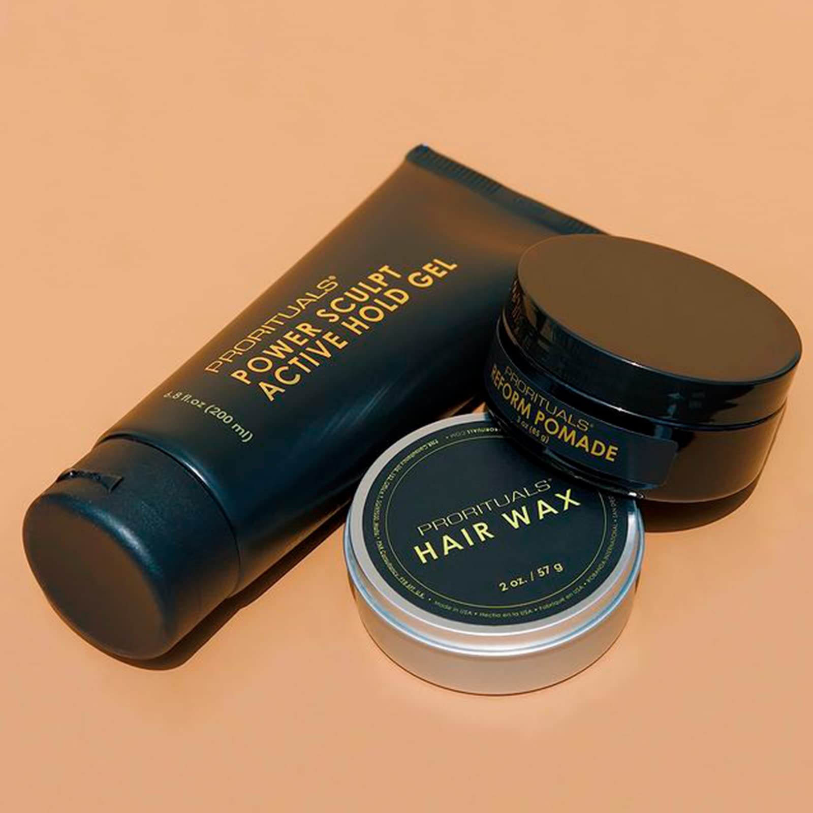 Color-safe formula swatch with shine to illustrate light-reflective finish.
