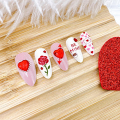 PSBRBAD nails feature pearl details for elegant, refined nail art.