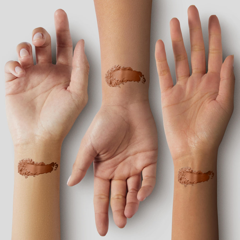 Pure Minerals Lure Bronze Warmth applied look reveals natural warmth