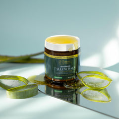 Pure Truth barrier-support formula helps lock in moisture for daily use.