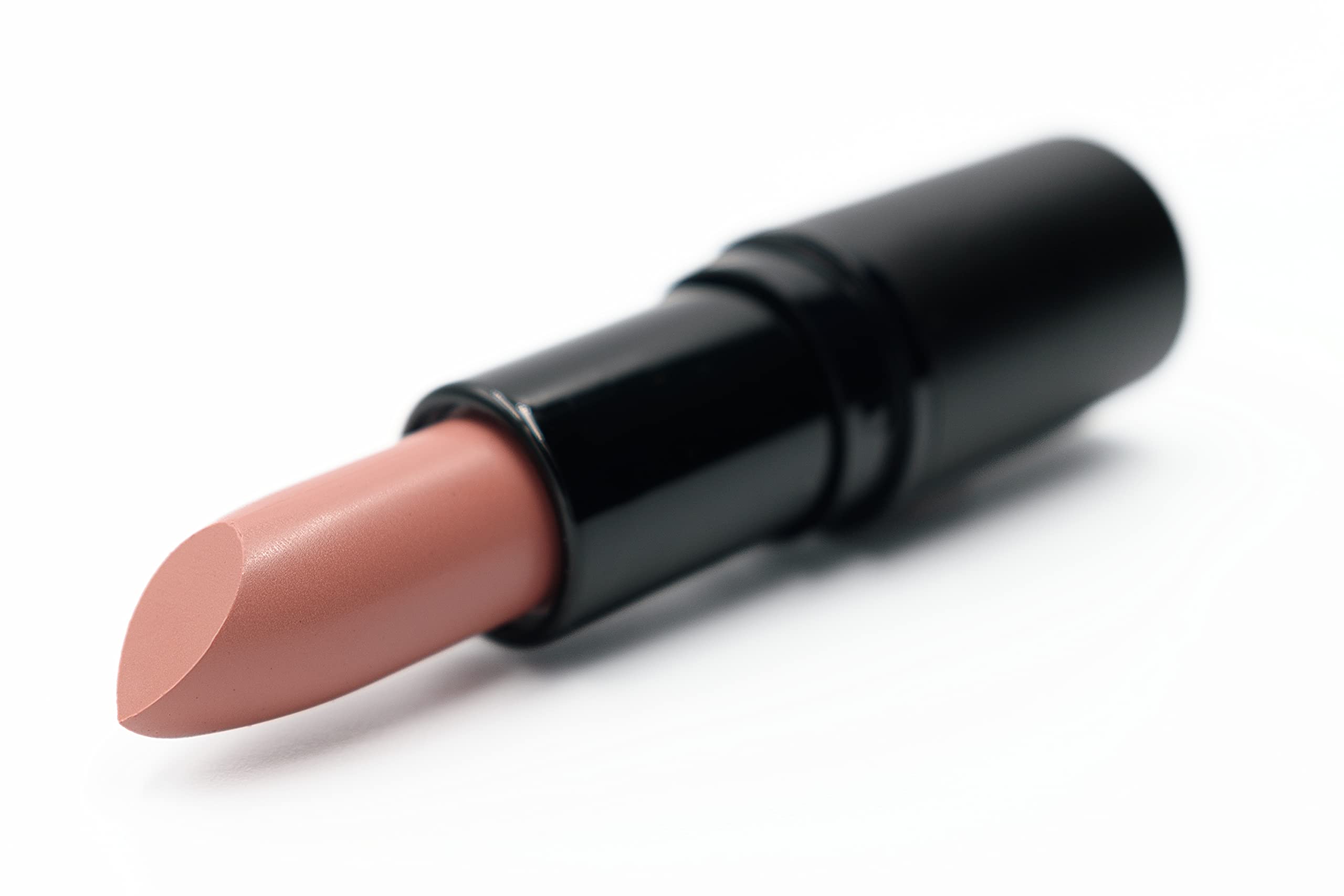 Pure Ziva Au Naturel creme-base application demonstrates a smooth, lasting finish.