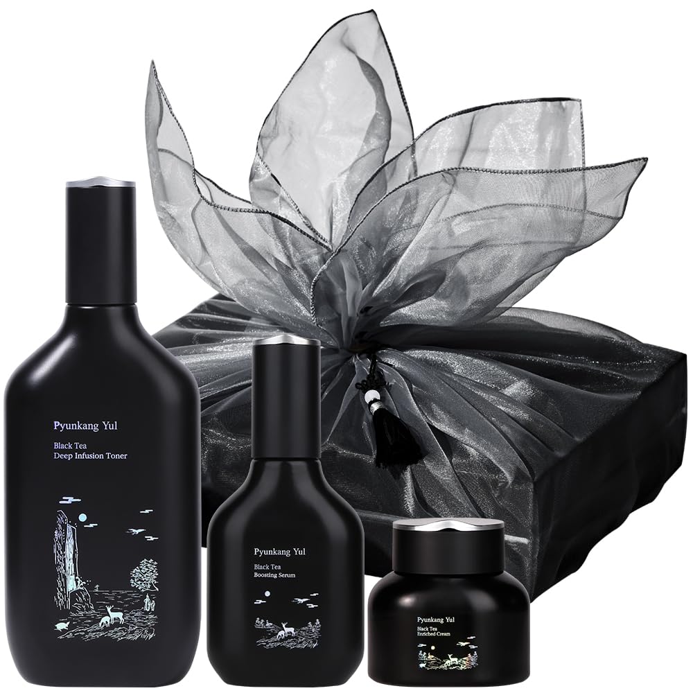 Pyunkang Yul Black Tea Infusion Toner bottle for daily hydration