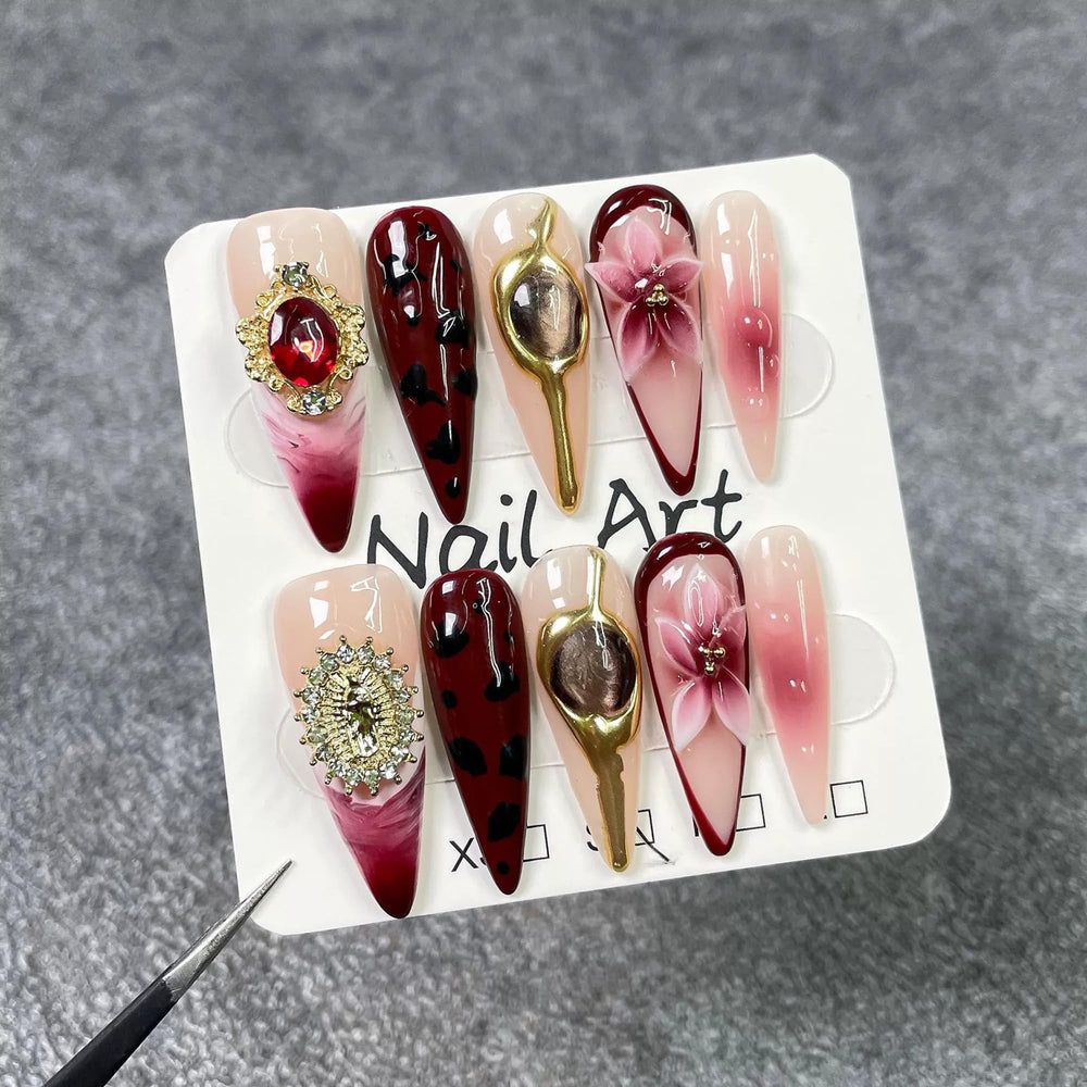 Qicaijia 3D floral design nails add delicate detail