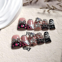 Qicaijia duck-design nails with glossy finish for chic everyday wear.