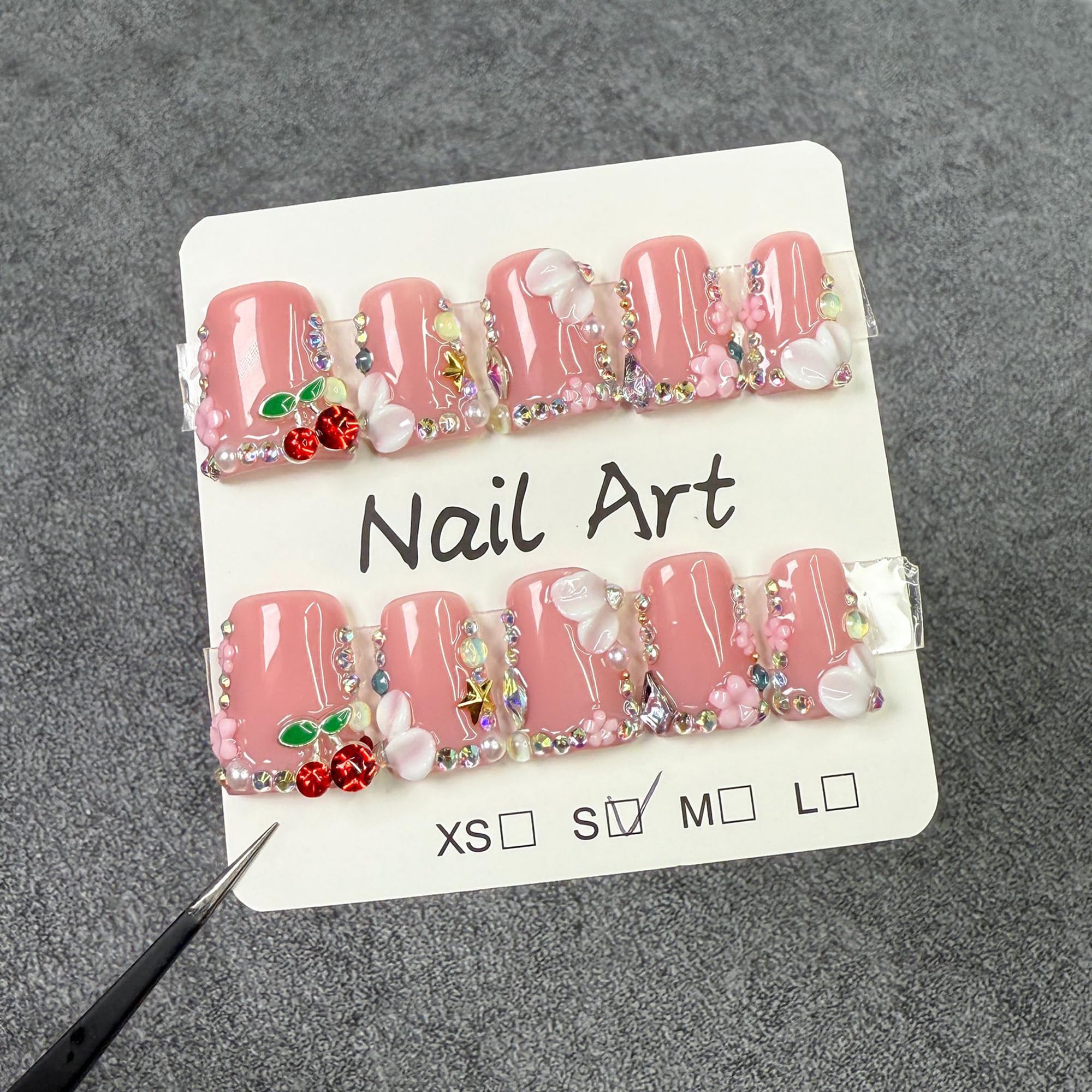 Qicaijia sparkling French tip nails add glamour for special occasions