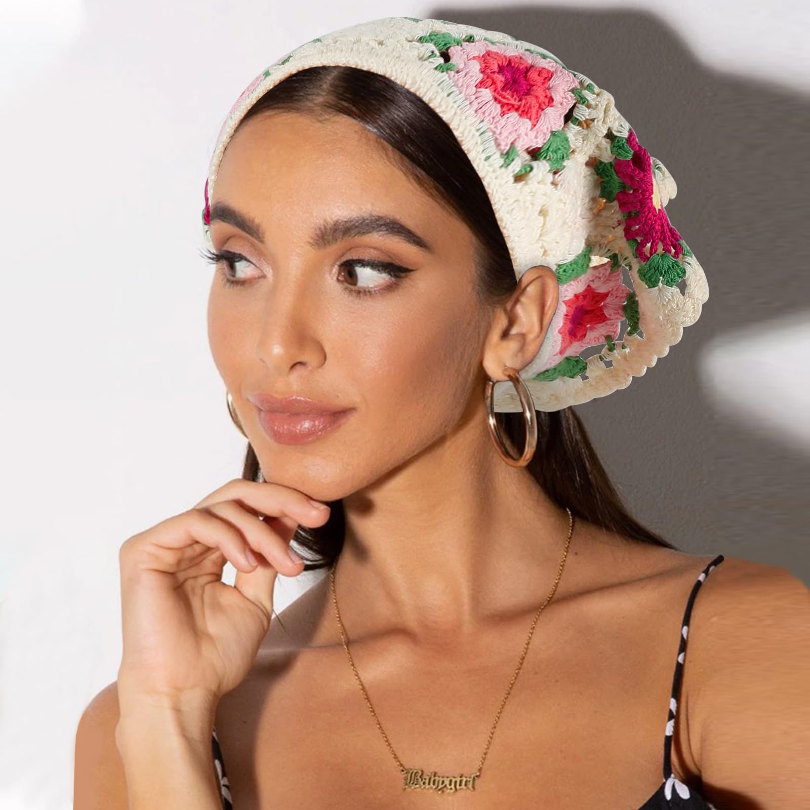 Qlauca hollow-knit flower-pattern bandana adds delicate texture to outfits