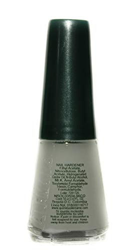 Química Alemana Nail Hardener on nails prepared for color application