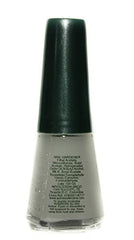 Química Alemana Nail Hardener on nails prepared for color application