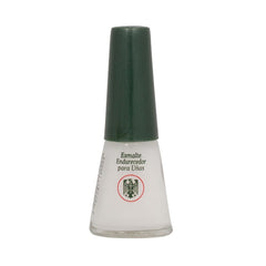 Quimica Alemana Nail Hardener yellow amber liquid close-up showing nourishing formula.