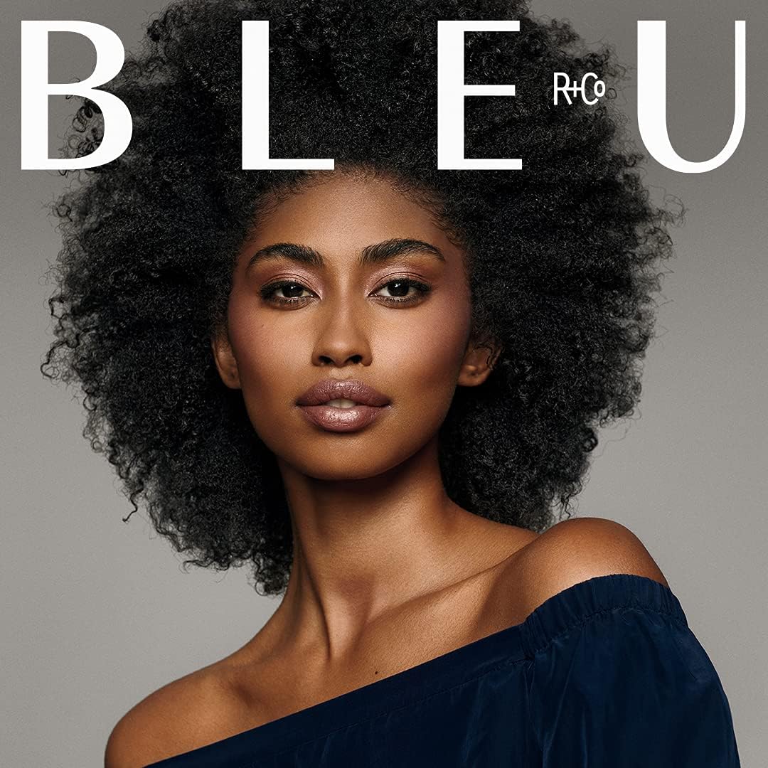 R+Co BLEU oil pump applicator for easy, lightweight smoothing