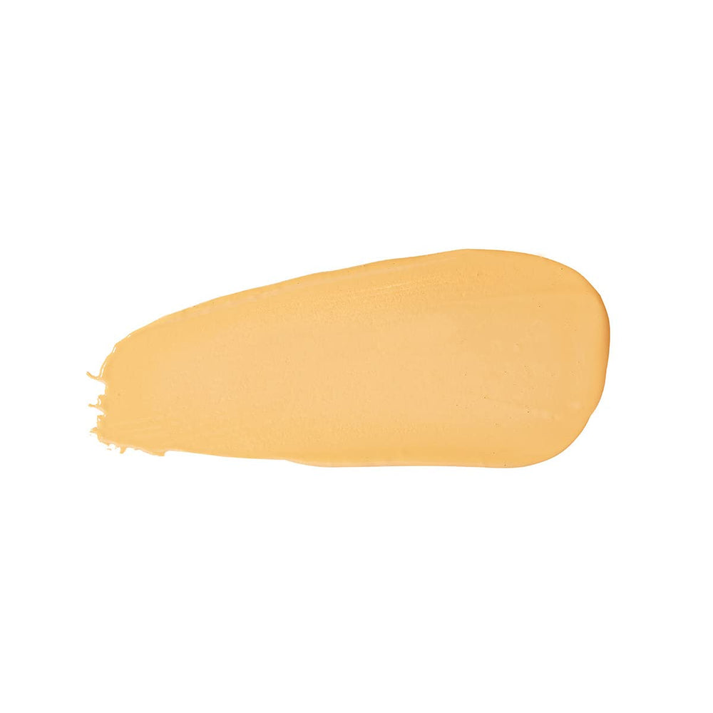 Rachel Couture foundation applicator in use demonstrates easy blending from center outward.