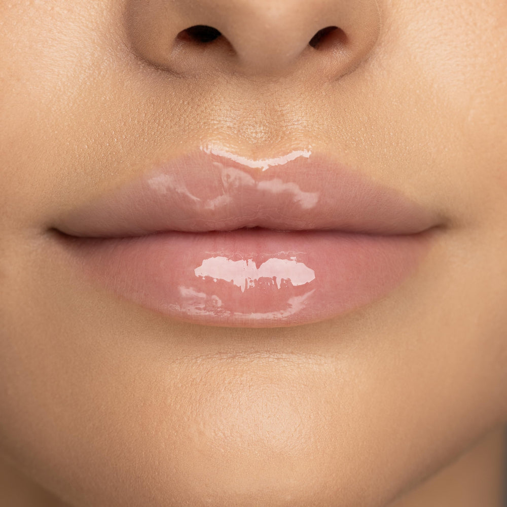 Radiant Professional Lip Glaze 01 Clear for crystal clear shine and moisture.