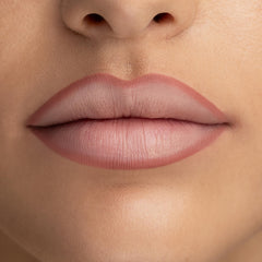 Radiant Softline texture close-up shows rich pigment and velvety glide.