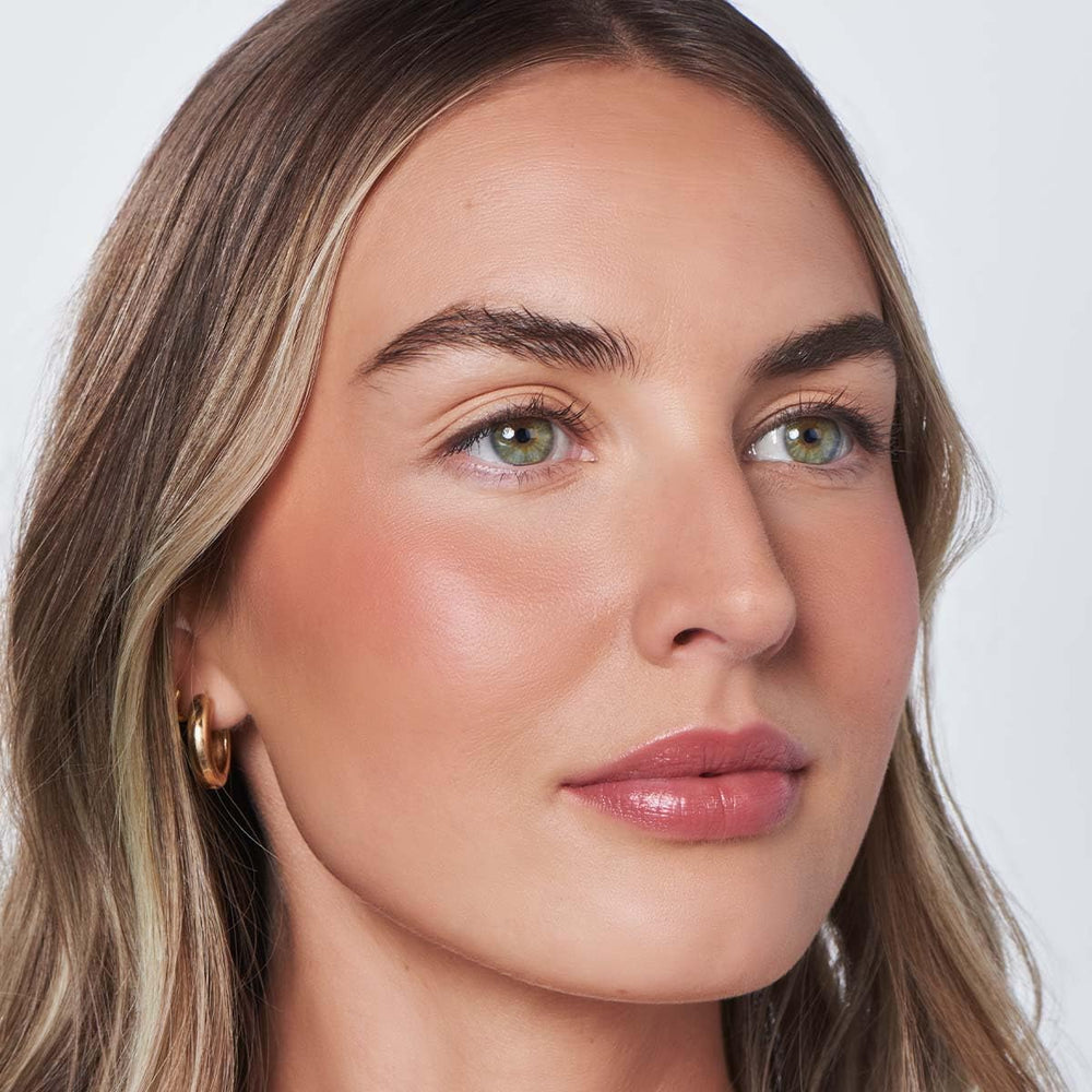 Ravie Beauty talc-free blush keeps skin comfortable.