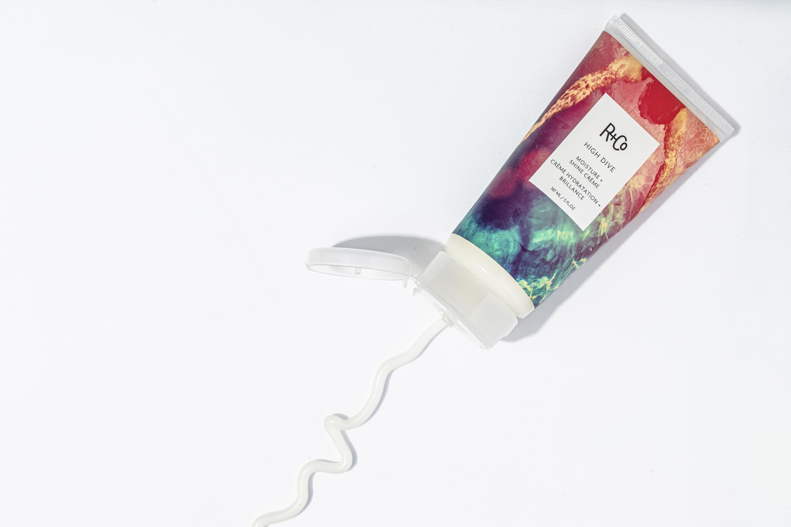 Frizz-controlled, smooth hair with R+Co High Dive