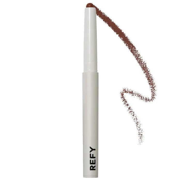 REFY Blur Liner Stone pencil close-up, creamy texture for precise lip definition.