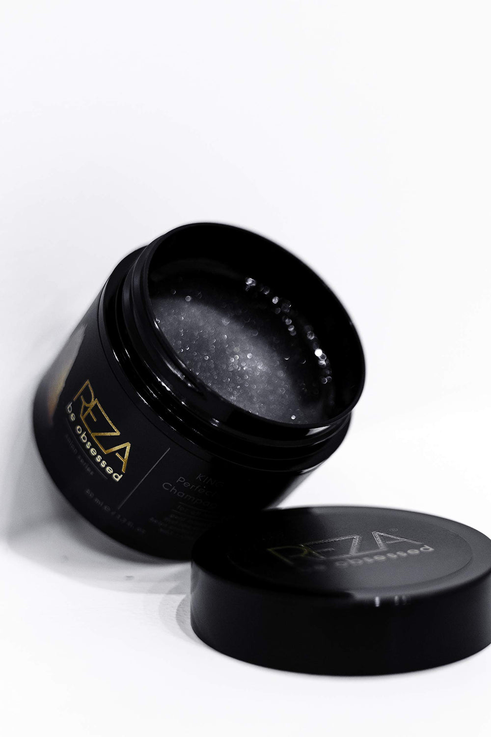 Reza King of Wax jar close-up highlighting texture and premium finish