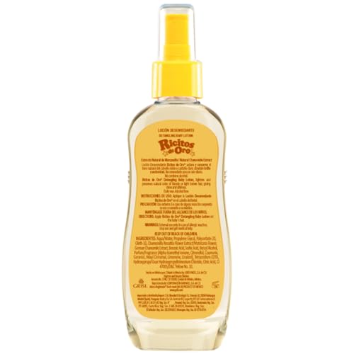 Ricitos de Oro Chamomile Clarifying Lotion pour demonstrates even application