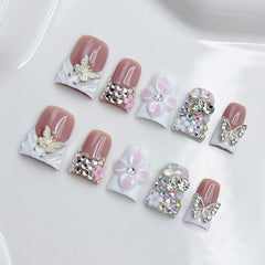 RIICFDD 5-minute manicure steps for quick, portable nail styling.
