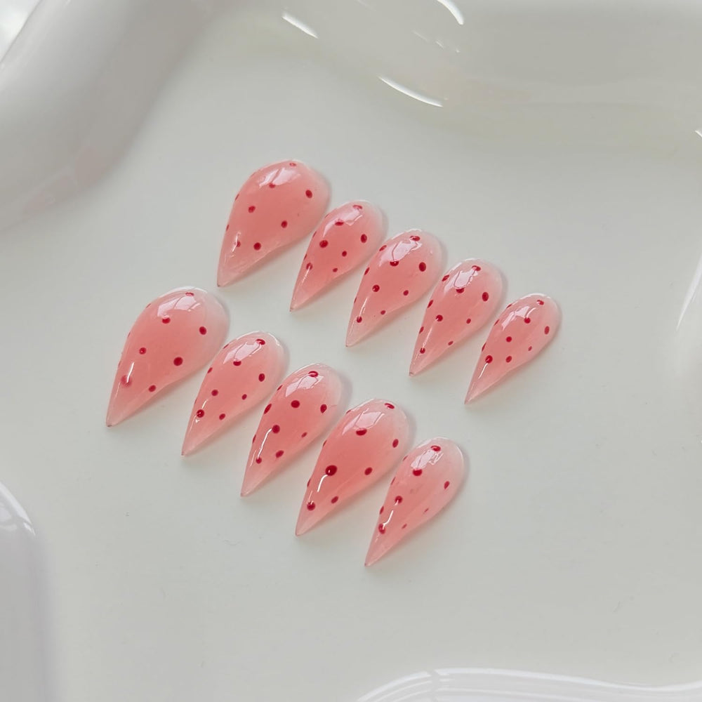 RIICFDD complete kit includes 10 nails, glue, cuticle stick, and travel pouch