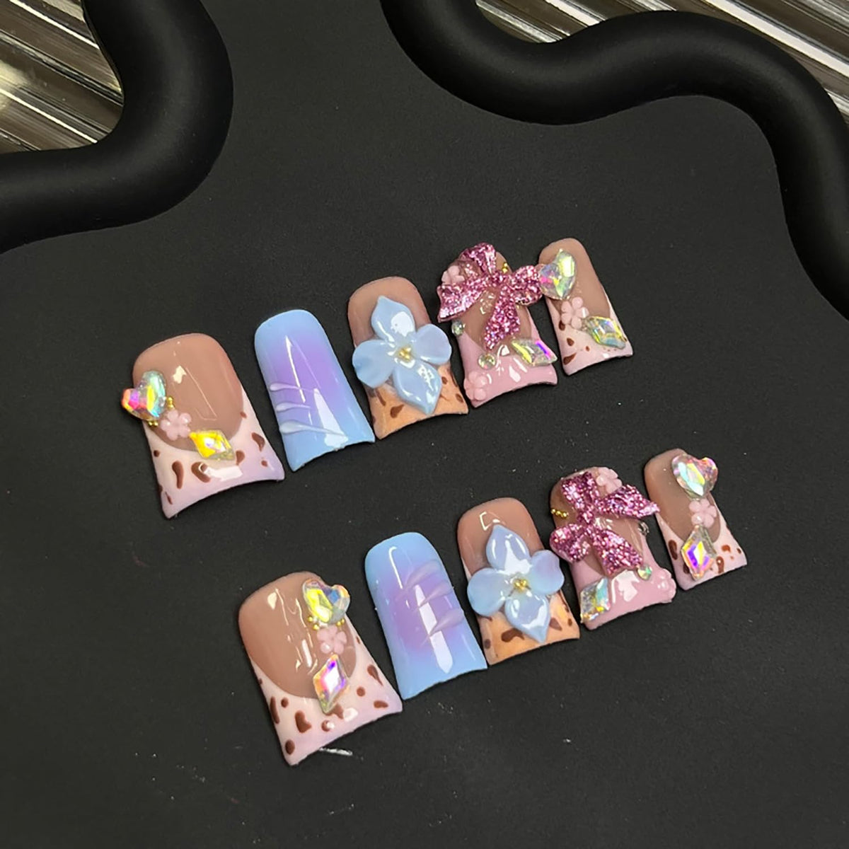 RIICFDD duck handmade press-on nails with glossy French tip for at-home salon results.