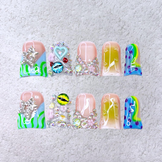 RIICFDD duck press on nails with short design and 3D stars for quick glam.