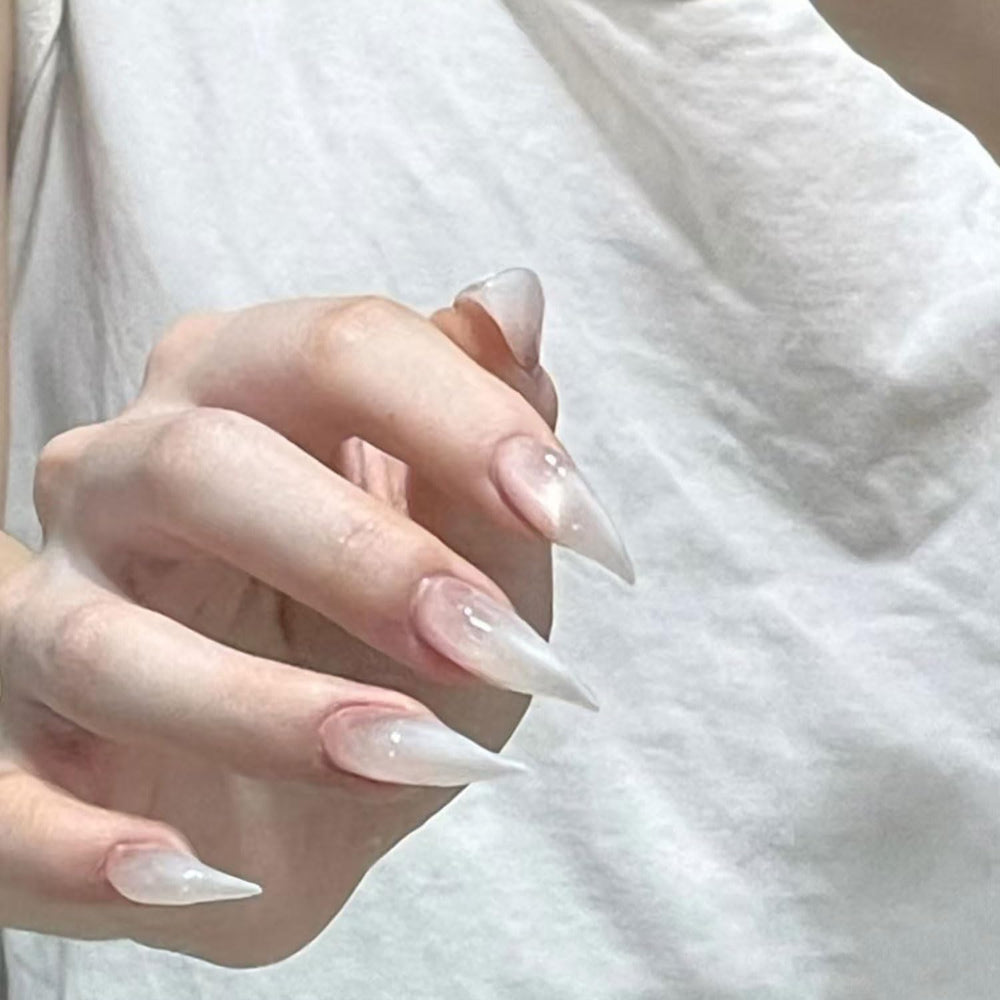 RIICFDD eagle claw nails with short curved shape for sleek wear