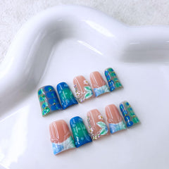RIICFDD hand-filed nails crafted for a seamless fit on natural nails.