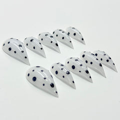 RIICFDD luxury multi-layer gel nails with rich shine.