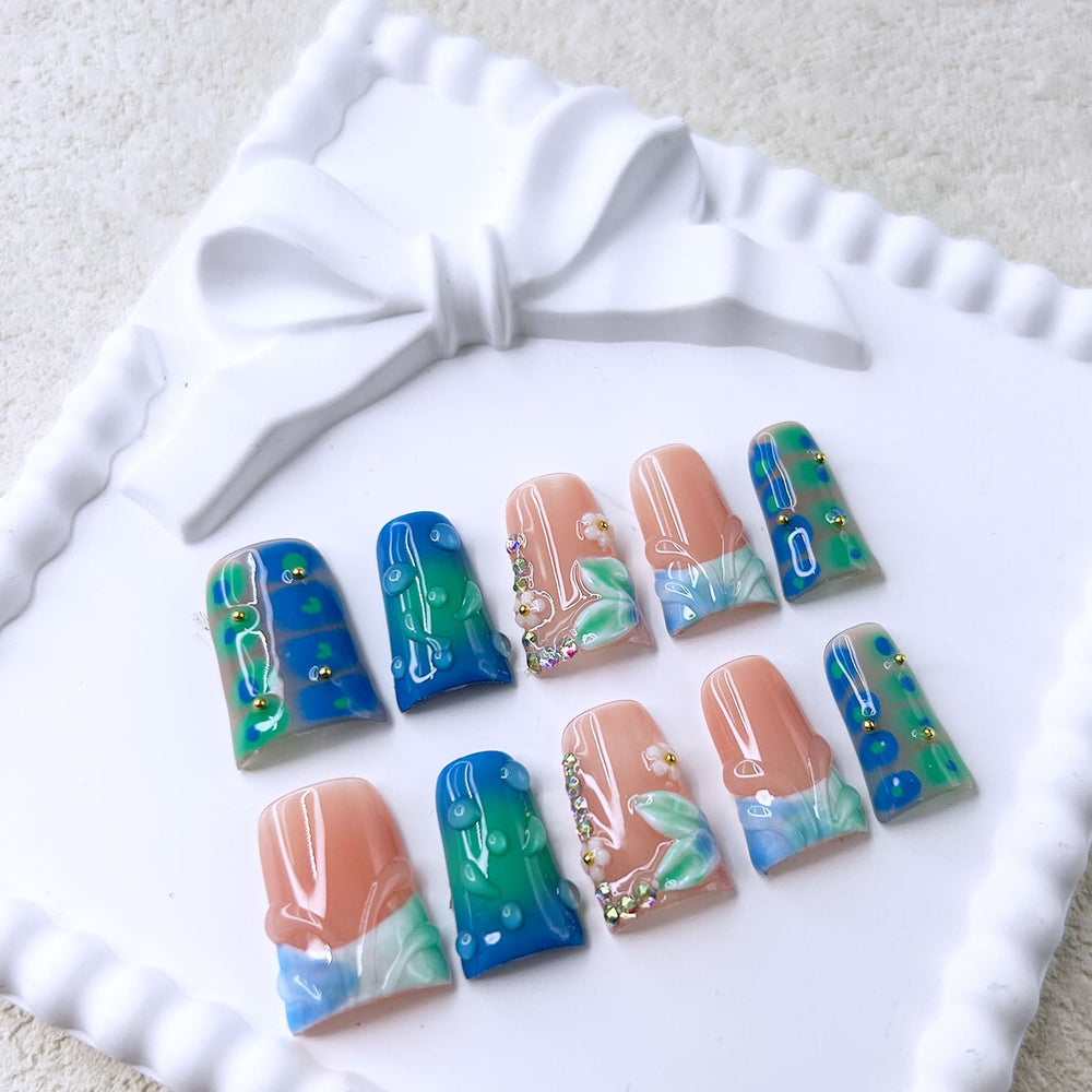 RIICFDD reusable acrylic nails designed for multiple uses and less waste.