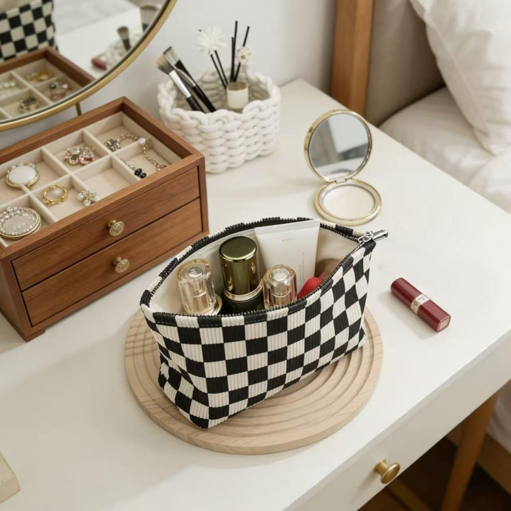 RIKMOXR zippered cosmetic organizer prevents spills and loss of small items