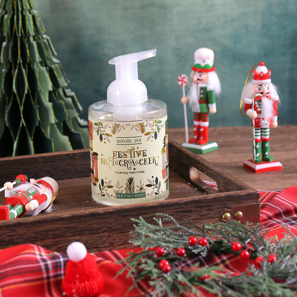 ROMIIE ZOI rich foam for a luxurious handwashing experience.