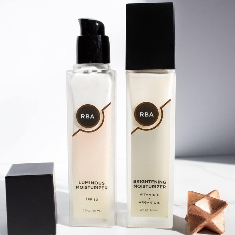Sustainable, recyclable packaging concept for eco-friendly skincare.