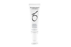 Rozatrol bottle pour close-up shows controlled dosing for gentle exfoliation.
