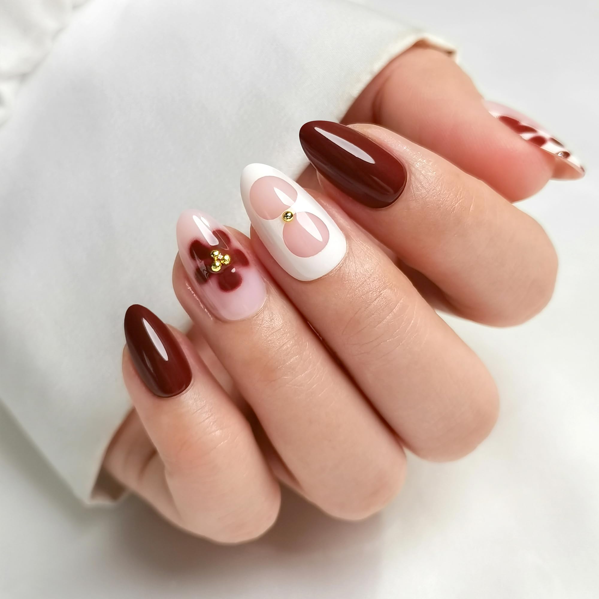 RPNZL Blossom kit includes file, cuticle stick, prep pad for smooth application.