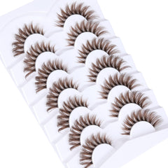 Ruairie daily wear lashes provide beginner-friendly styling and light feel.