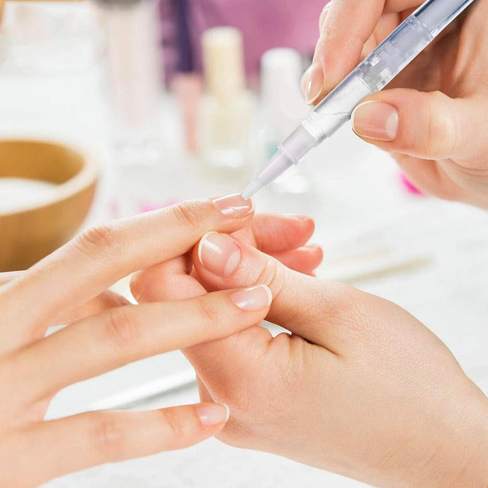 Rvetol travel-size pen designed for compact beauty routines