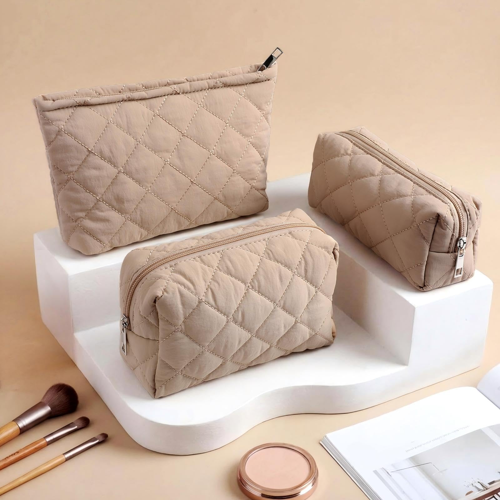 Sadnyy durable zipper ensures smooth access for quick makeup retrieval